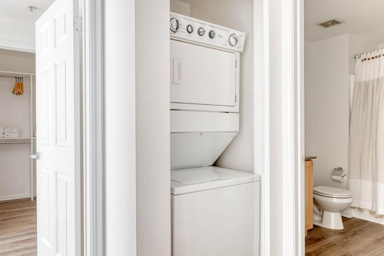 Apartment Hollywood 2br W Gym Pool Nr Chinese Theater Lax-230 Los Angeles