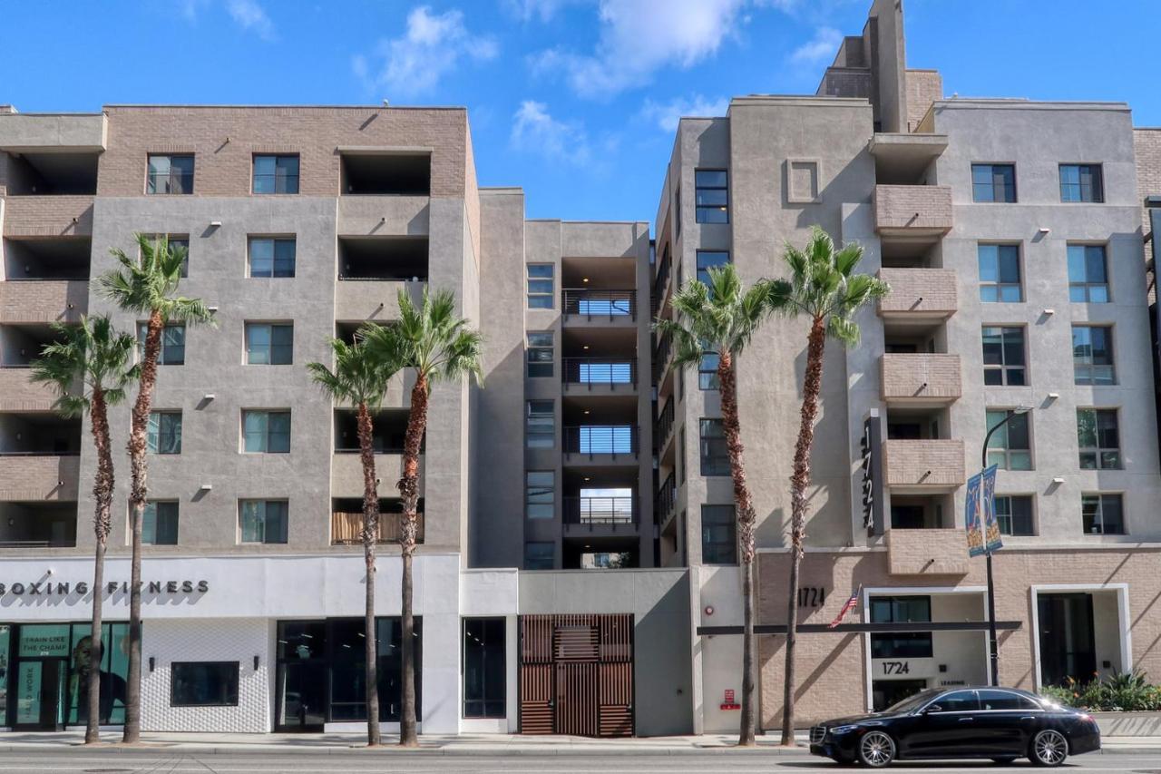 Apartment Hollywood 2br W Gym Pool Nr Chinese Theater Lax-230